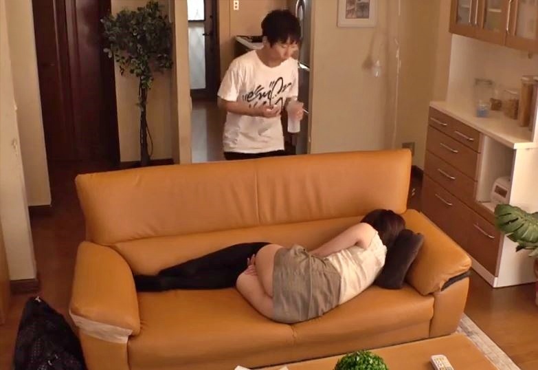 ishihara-nozomi-review-huh-im-sensitive-and-my-cousins-older-sister-treats-me-like-a-child-and-i-was-tortured-by-my-nipples-for-3-days-and-i-became-a-stupid-ejaculation-02