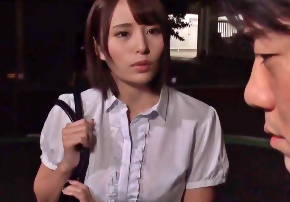 ito-mayuki-review-pure-love-that-shouldnt-exist-as-a-teacher-a-typhoon-night-when-a-male-student-who-cant-leave-it-tickles-his-maternal-instinct-and-devours-himself-02