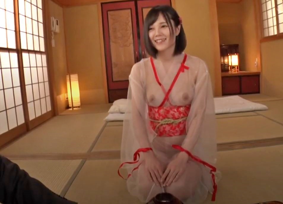 av-review-absolutely-looking-from-below-hospitality-hermitage-the-most-seasonal-small-town-suzumori-remu-17-02