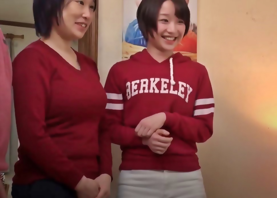 kururugi-aoi-himekawa-yuna-review-my-childhood-friend-and-sister-love-me-too-much-im-tempted-by-jealousy-and-my-love-is-stolen-02