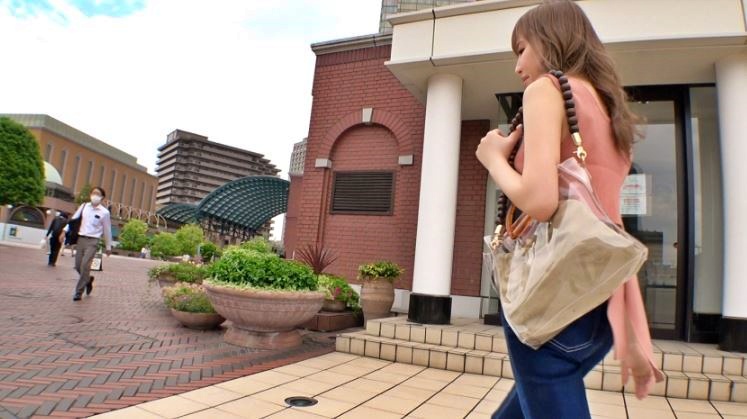 av-review-magi-nampa-first-shot-1698-a-fishing-plan-to-have-you-walk-on-a-painful-foot-mat-what-if-you-lead-the-older-sister-who-got-caught-in-ebisu-to-the-studio-and-do-erotic-things-02