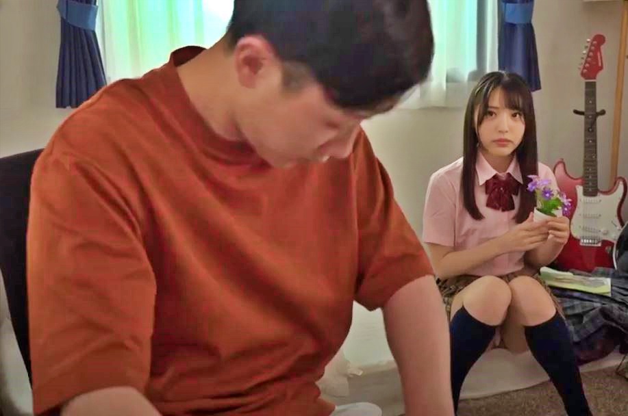 shirato-hana-review-a-runaway-piston-that-jumps-out-of-reason-in-the-panchira-that-bites-the-pussy-of-my-sister-who-is-teasing-me-02