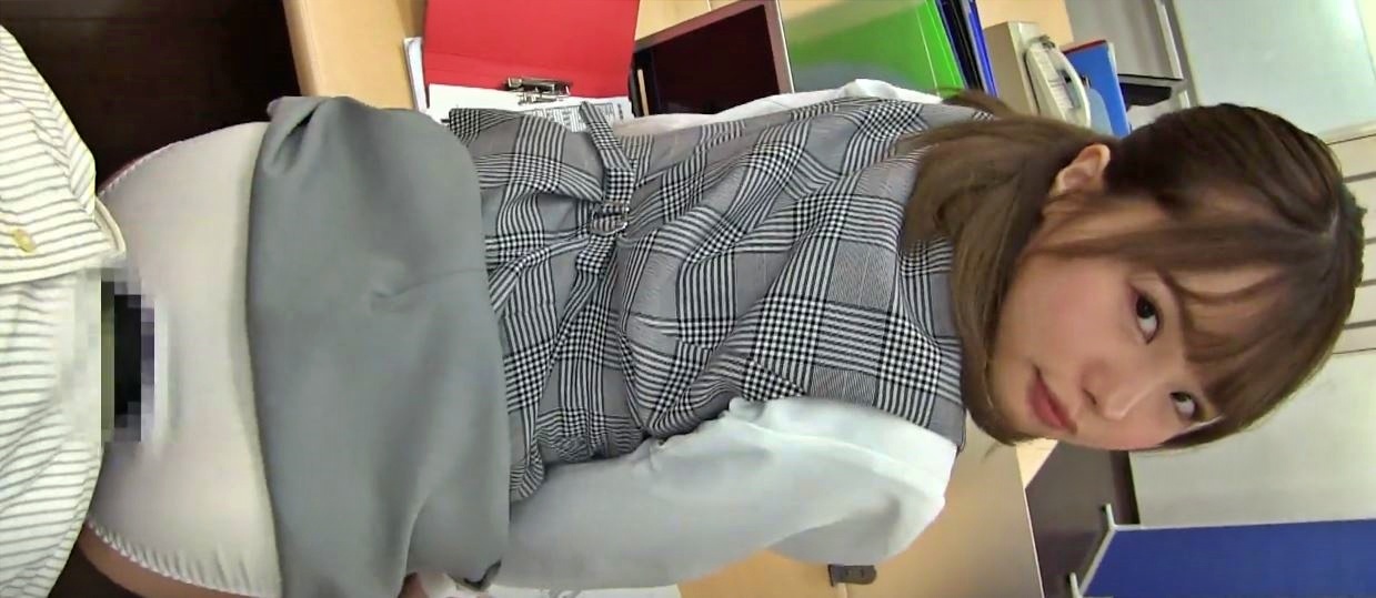 av-review-temptation-7-7-office-workers-who-want-to-touch-their-cocks-during-work-03