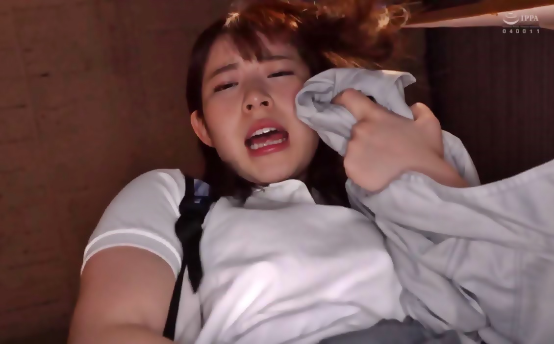 satsuki-ena-review-im-going-crazy-when-im-surrounded-by-vulgar-old-man-03