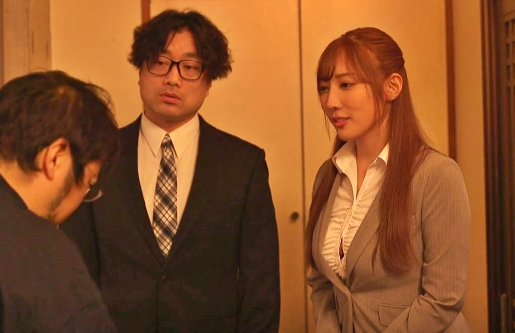 koyoi-konan-review-in-a-shared-room-at-a-business-trip-destination-inn-with-a-caring-female-boss-dedicated-10-shots-ejaculation-sexual-intercourse-02
