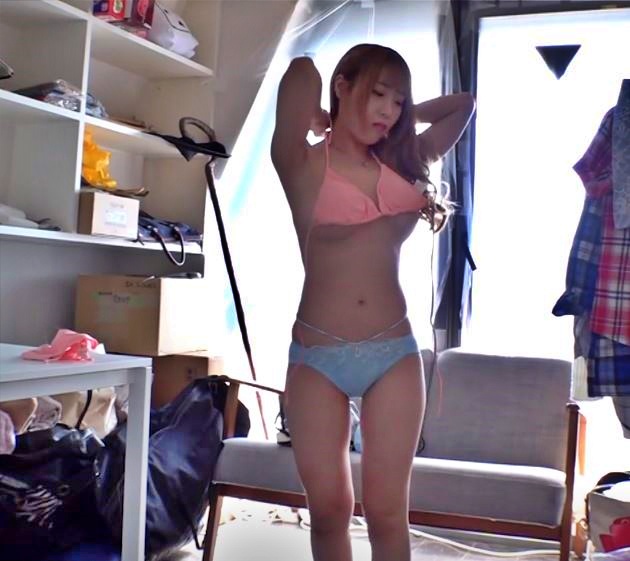 av-review-in-order-to-grab-a-dream-she-came-to-tokyo-from-kyushu-and-gave-a-raw-vaginal-cum-shot-to-a-beautiful-g-cup-shaved-girl-who-wanted-to-be-a-gravure-idol-sena-03