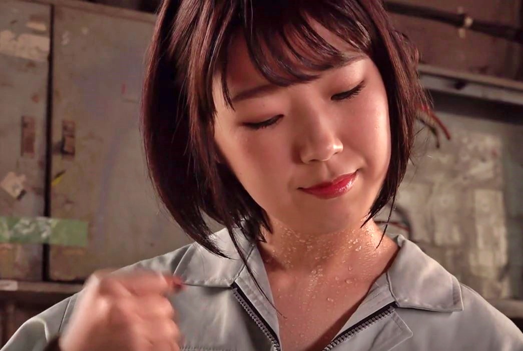 kamishiro-mio-review-beautiful-big-breasts-g-cup-vol-3-first-full-fledged-cuckold-work-part-time-cuckold-wife-drowning-in-strong-mans-body-at-factory-02