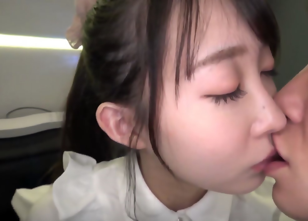 sakino-mizuki-review-the-first-vaginal-cum-shot-sex-that-makes-you-feel-like-youre-tingling-on-a-love-document-date-full-of-realistic-and-raw-reactions-02