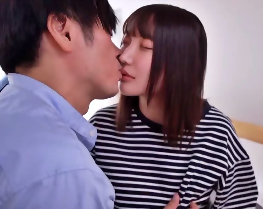 yumino-rimu-review-in-my-private-life-ive-always-put-up-with-squirting-i-can-blow-a-lot-if-im-an-av-a-smile-you-cant-help-but-cheer-for-19-year-old-girl-raised-in-shonan-05